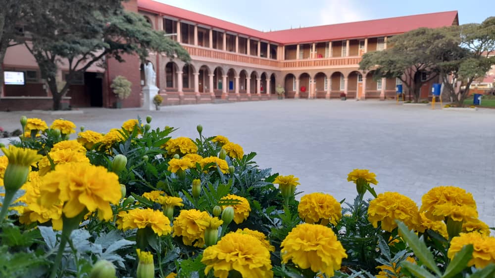 Dominican Convent High School (Bulawayo)